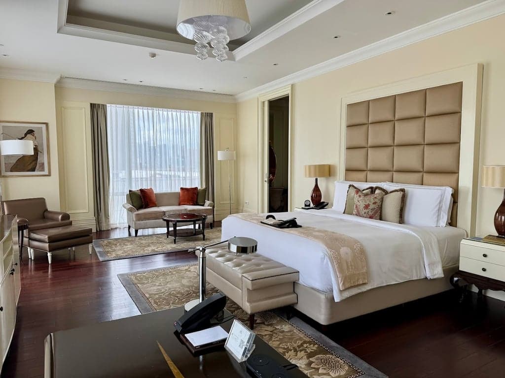 Raffles photo 3