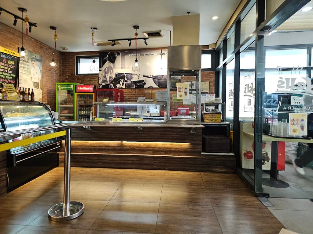 Dell's Food Hall photo 2