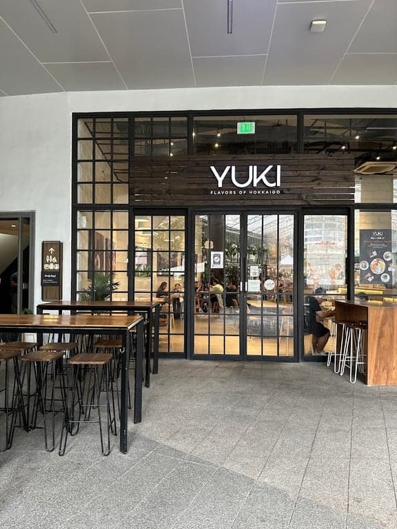 YUKI cover photo