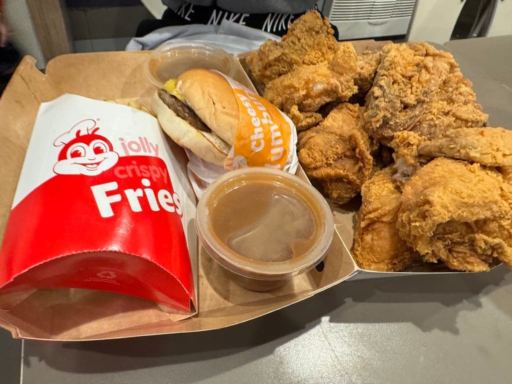 Jollibee photo 3