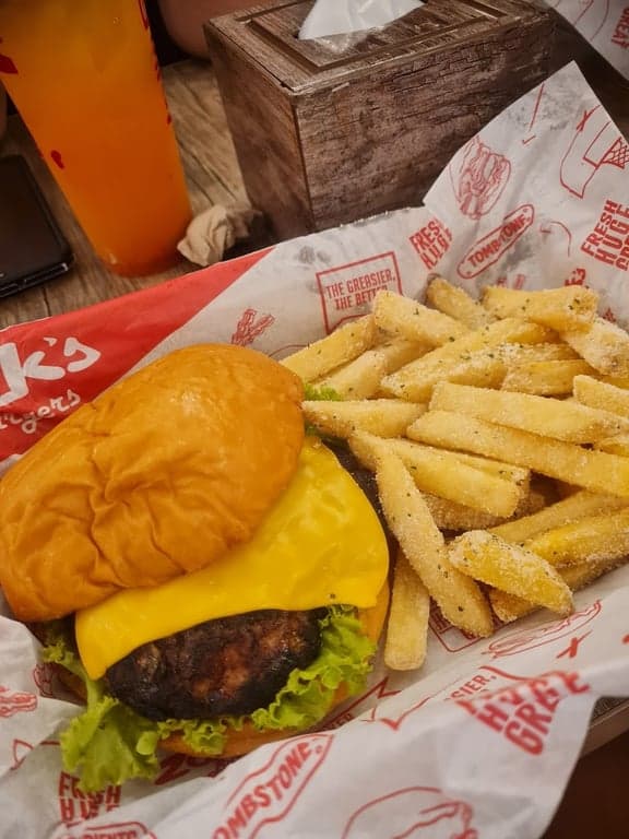 Zark's Burgers photo 3
