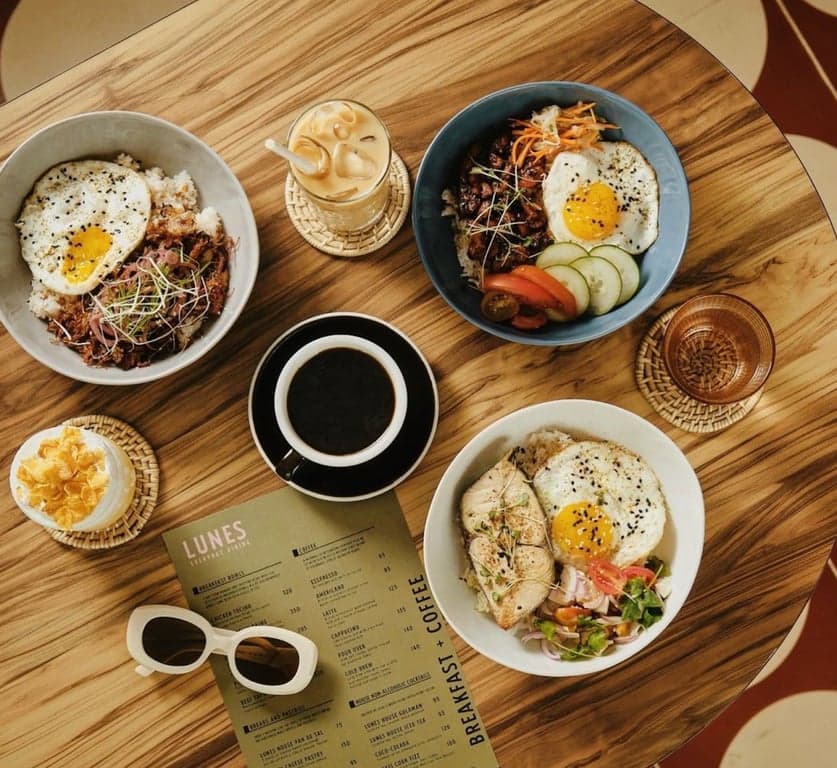 Lunes Everyday Dining photo 3