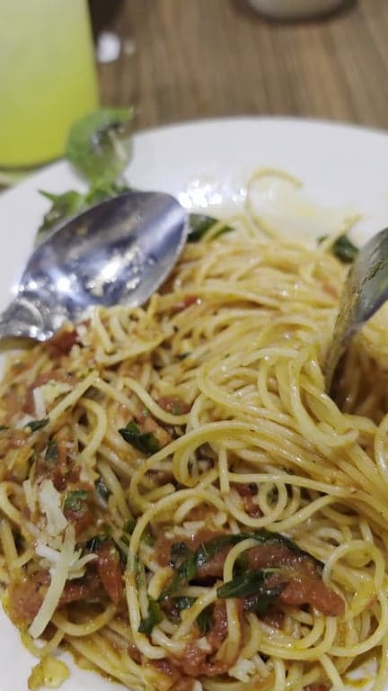 Italianni's Bonifacio High Street photo 2