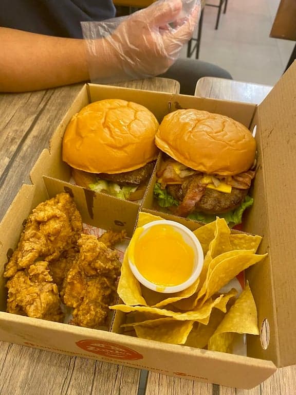 Zark's Burgers photo 2