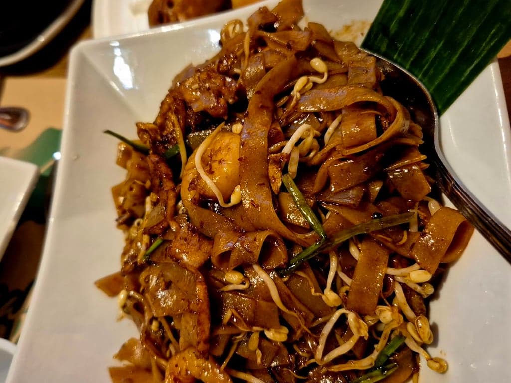 Banana Leaf Asian Cafe photo 3