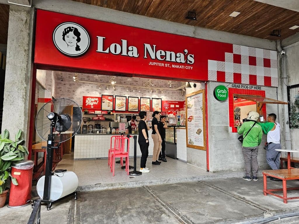 Lola Nena's cover photo