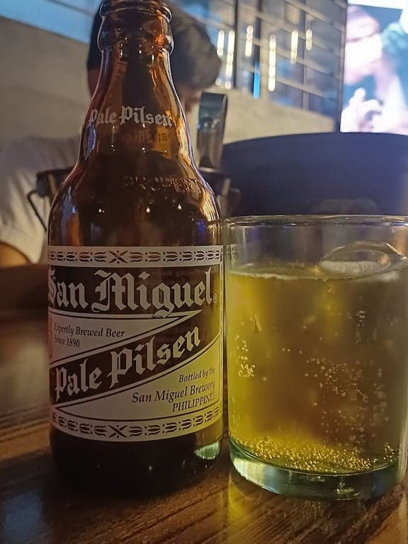 Aftershift Bar & Resto photo 2