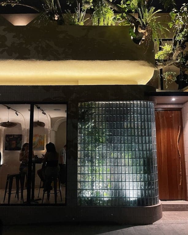 TREEHOUSE Bar & Art Café cover photo