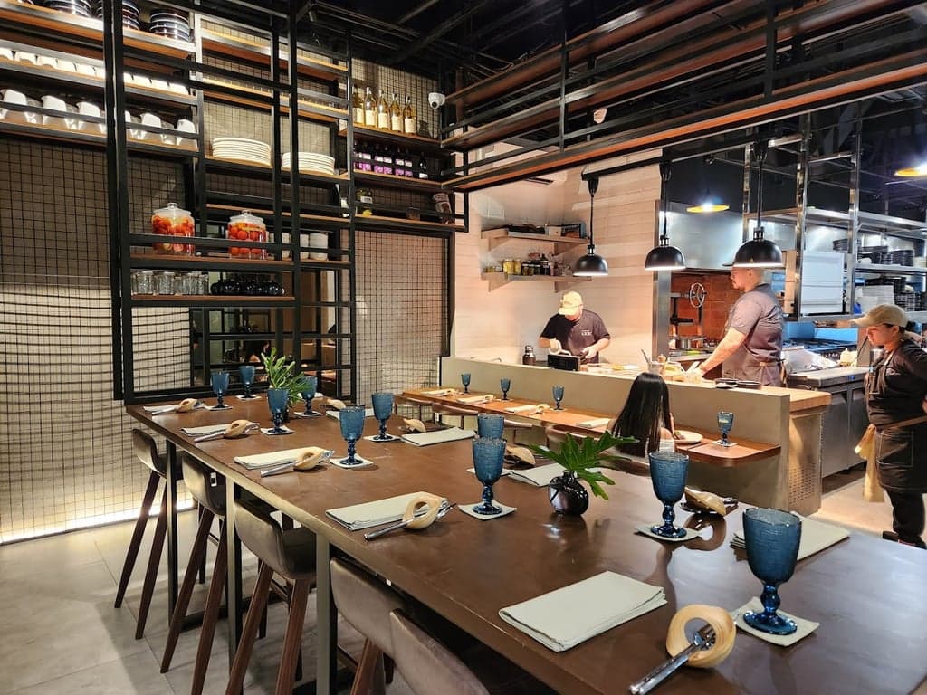 restaurant idalia cover photo