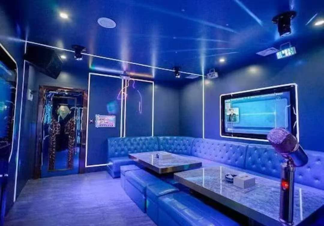 The Blue Box Bar & Restaurant photo 3