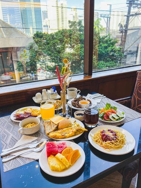 Bistro Breakfast Buffet Restaurant - City Garden Hotel photo 3