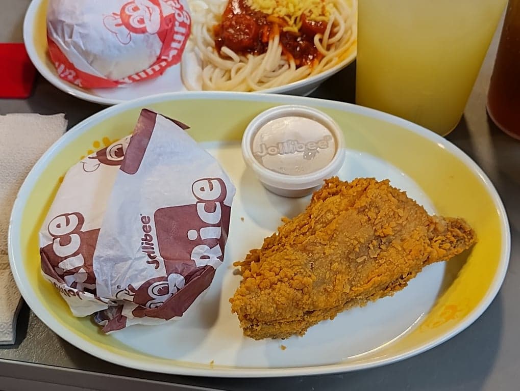 Jollibee CITYLAND 10 Tower 2 photo 3