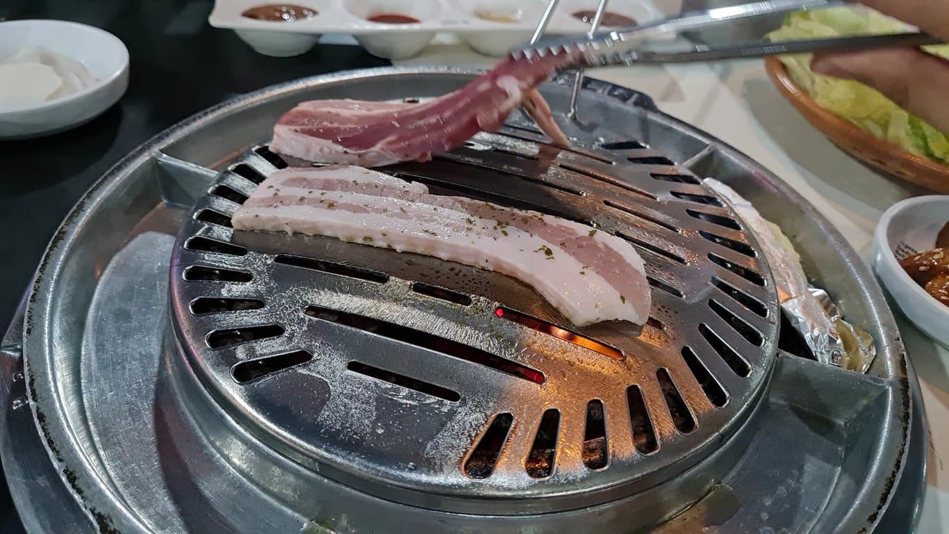 The Romantic Baboy photo 2