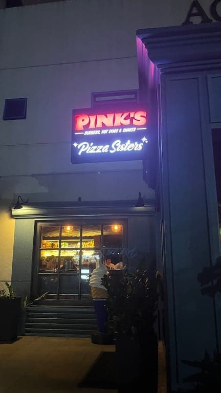 Pink's Hotdogs & Pizza Sisters Salcedo photo 3