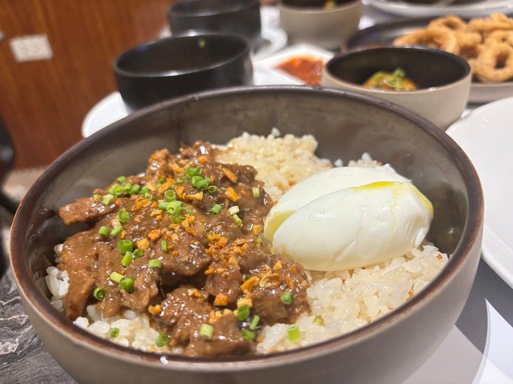 Hai Chix & Steaks, Bonifacio Highstreet photo 3