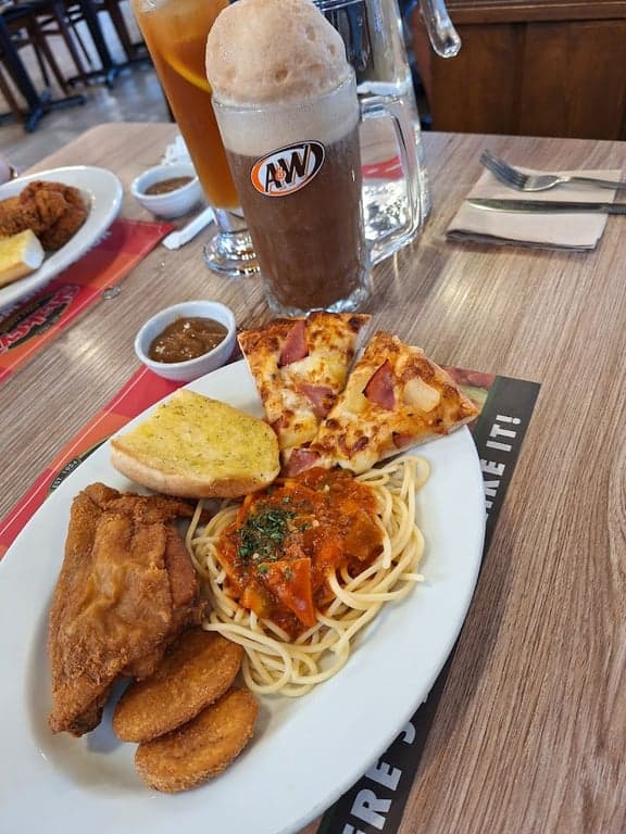 Shakey's Pizza Parlor photo 3