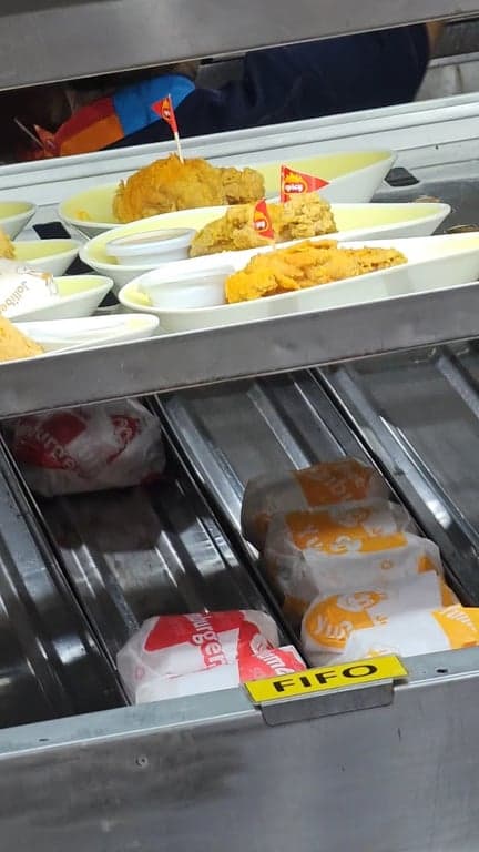 Jollibee - Market Market photo 2