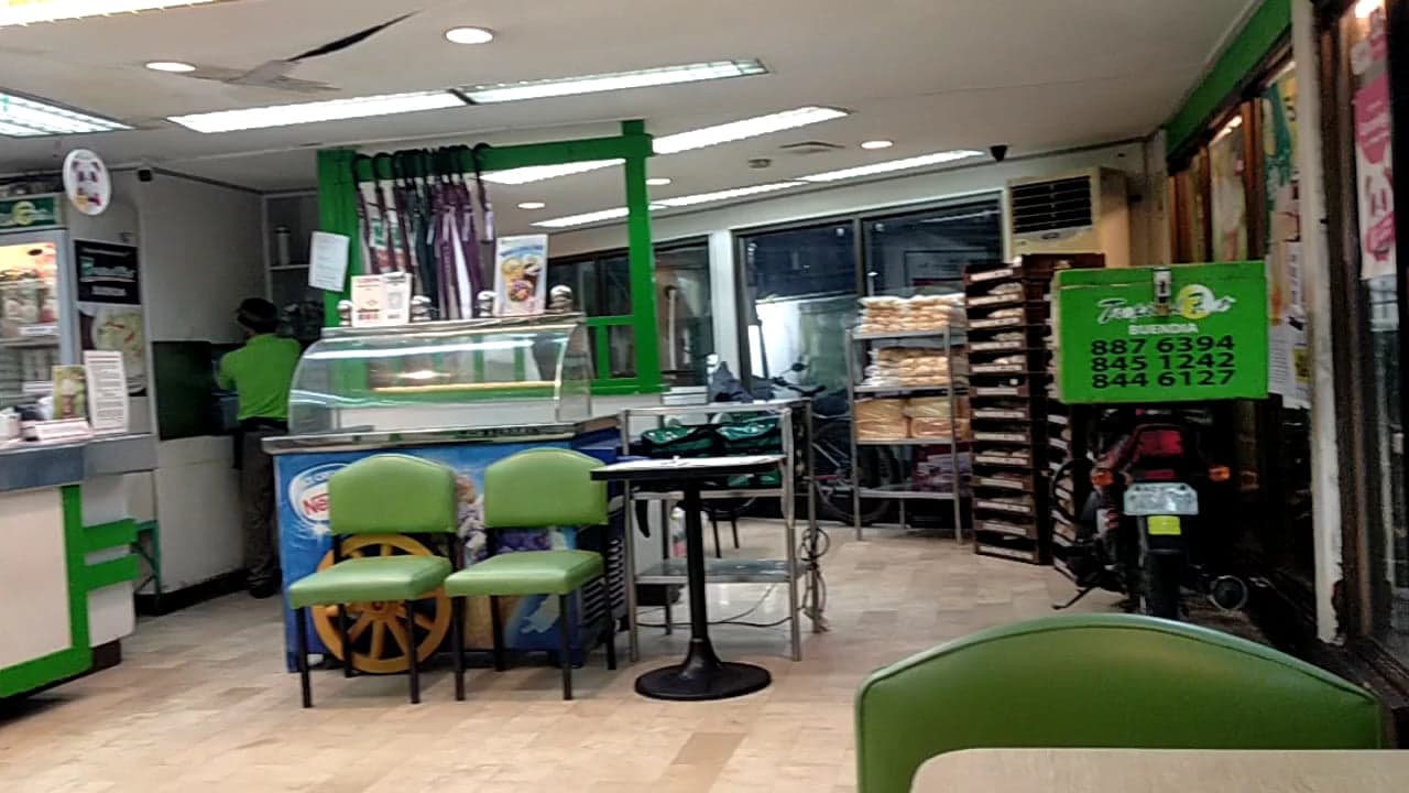 Tropical Hut GIL PUYAT photo 2