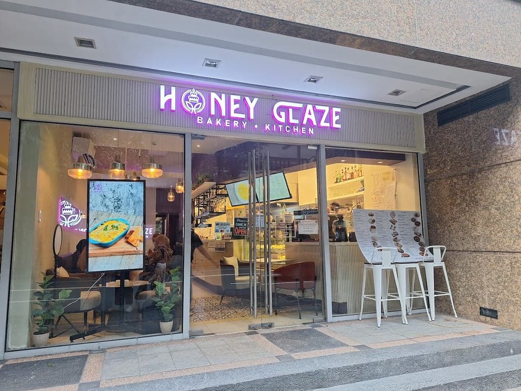 Honey Glaze Bakery & Kitchen - Greenbelt Madison cover photo