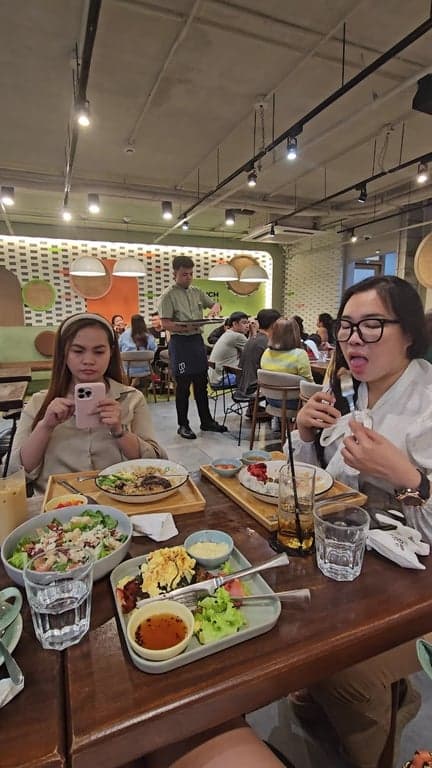 Brunch Bureau Legazpi Village photo 2