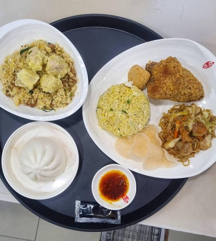 Chowking Bonifacio Stopover photo 3