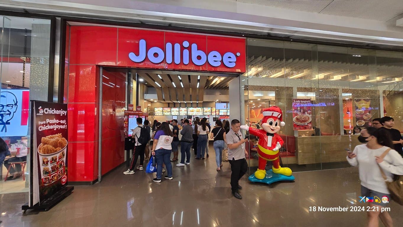 Jollibee (SM Aura) cover photo