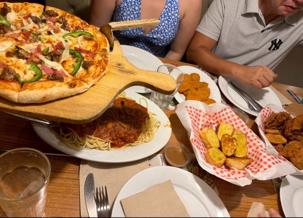 Shakey's Pizza Parlor photo 3
