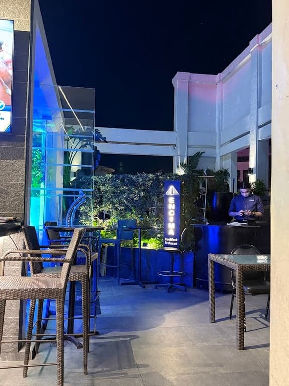 Encima Roofdeck Restaurant, photo 3