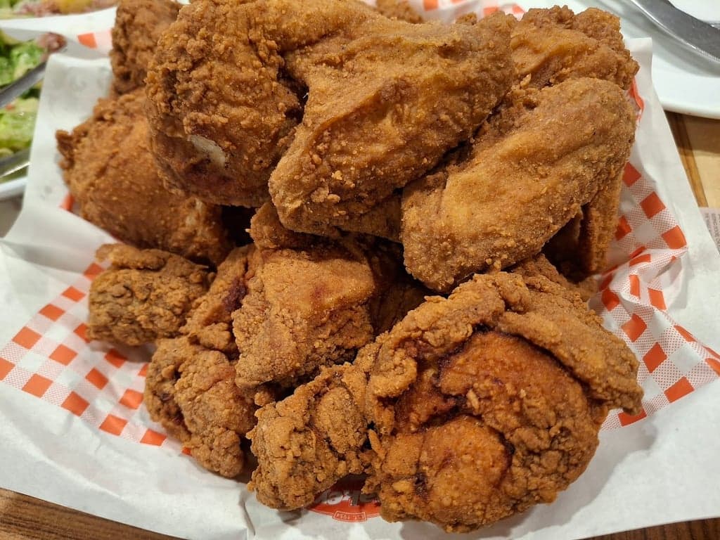 Shakey's Pizza Parlor photo 2